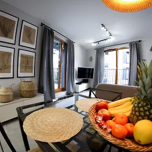 Apartment Browar Lubicz | Balcony | Elevator | Free Garage, Krakau